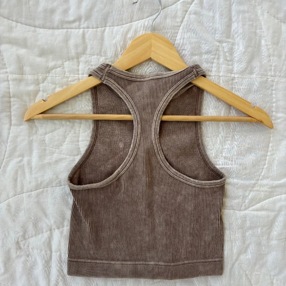 SOLD Ribbed Crop Top - Picture 3 of 3